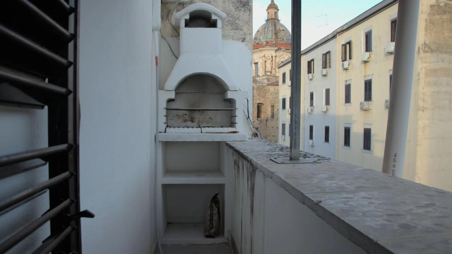 Apartment In Central Palermo With Rooftop Terrace Italy