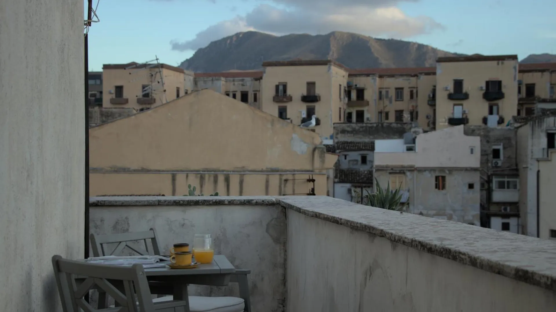 Apartment In Central Palermo With Rooftop Terrace