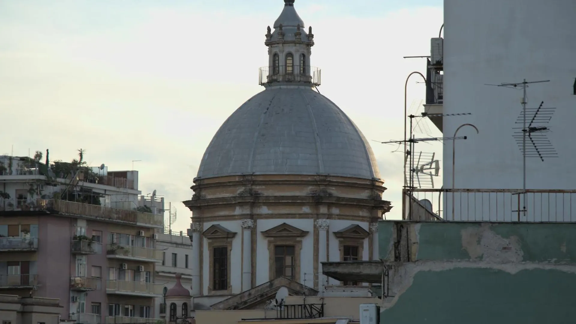 Apartment In Central Palermo With Rooftop Terrace